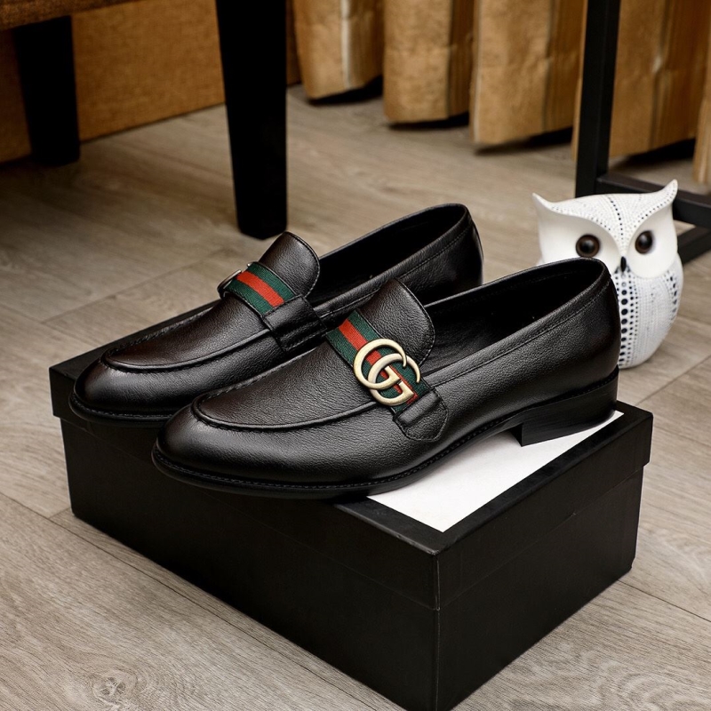 G*u*i leather shoes
